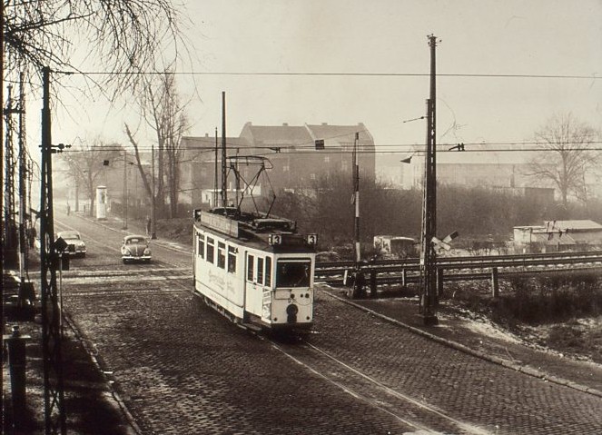 Name:  1966_Die 3 auf dem Weidkamp313.jpg
Hits: 9776
Größe:  114,9 KB