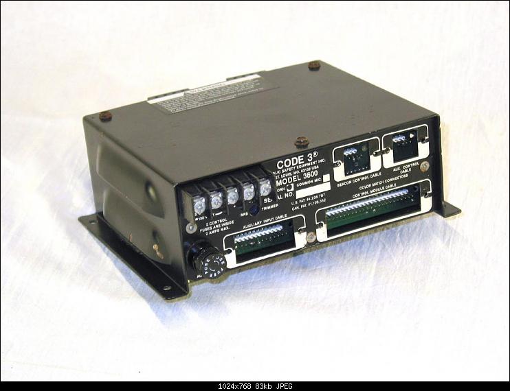 Klicke auf die Grafik für eine größere Ansicht

Name:	Model 3600 Amplifier #1-04a.jpg
Hits:	5731
Größe:	83,2 KB
ID:	14380