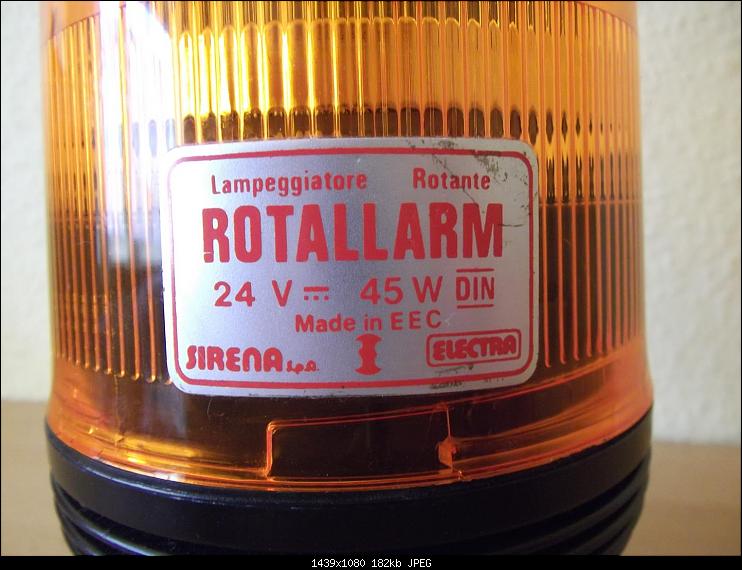 Klicke auf die Grafik für eine größere Ansicht

Name:	Sirena Rotallarm Typenschild (Groß).JPG
Hits:	1876
Größe:	182,1 KB
ID:	21499